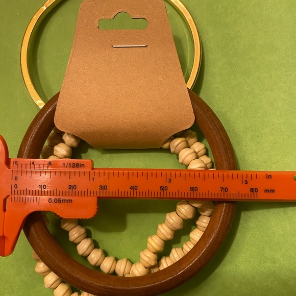 Set of Bracelets - Picture 5 of 5